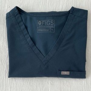FIGS Catarina Scrub Top in Dark Harbour